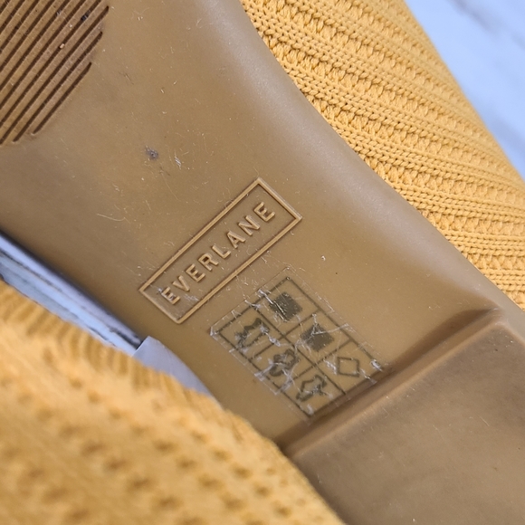 Everlane The Day Glove in ReKnit Mustard Flats - Picture 9 of 9